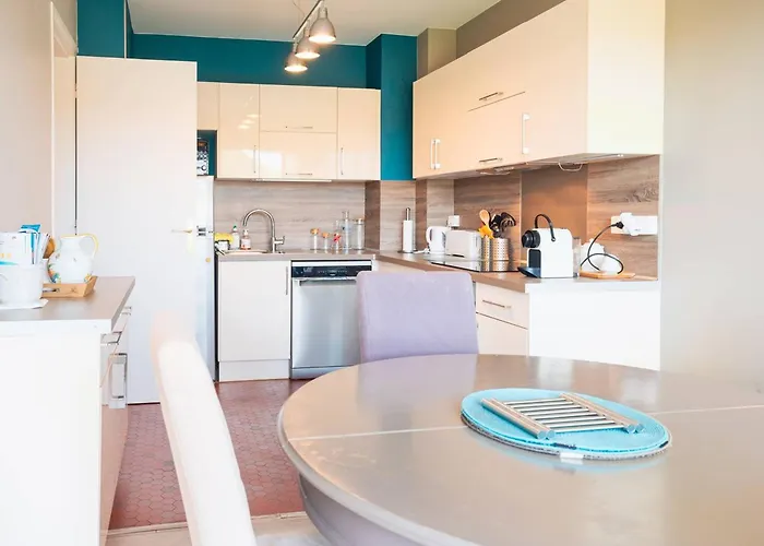 Appartement Lumineux Avec Cuisine Separee - Pres De La Plage - Fr-1-821-3